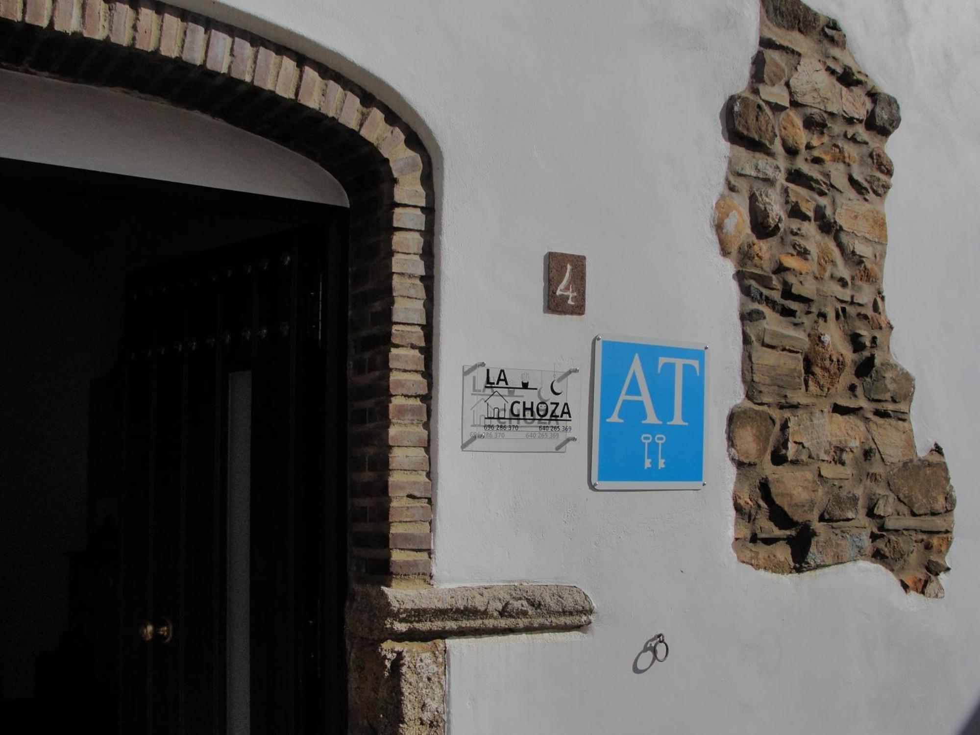 Apartamento Turistico La Choza Jerez De Los Caballeros Exterior foto